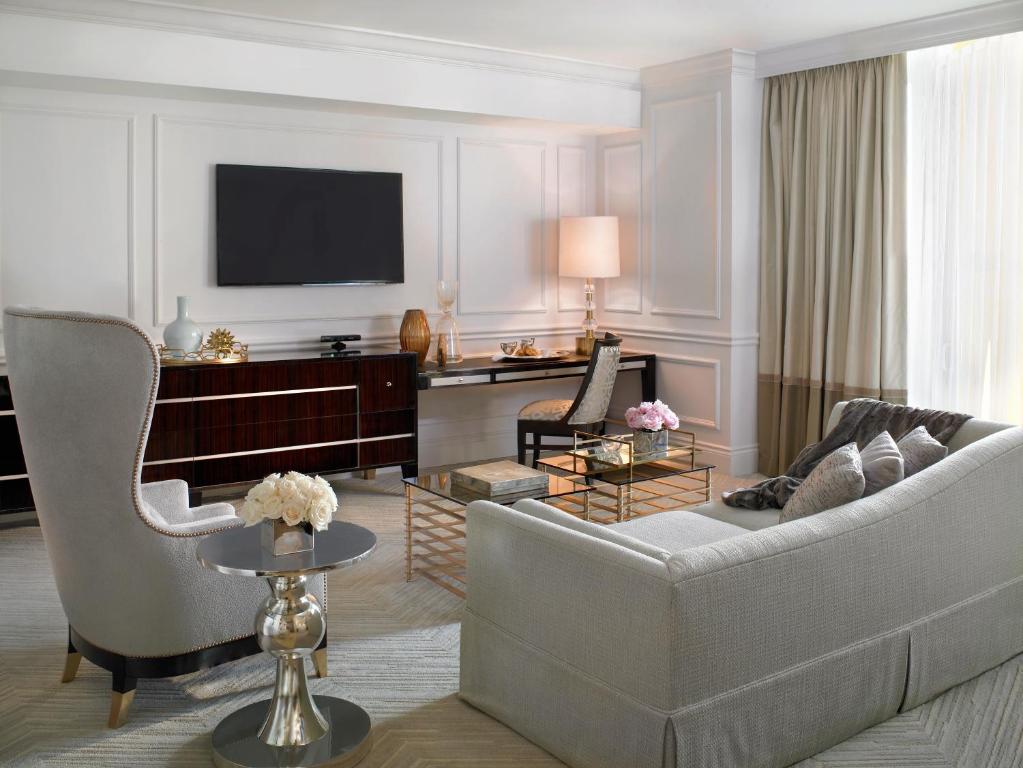 Book Acqualina Resort and Residences